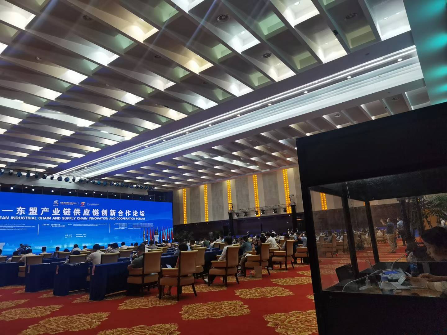 国际产业链供应链论坛如何做好同声传译？中国—东盟跨境产业合作专业翻译指南