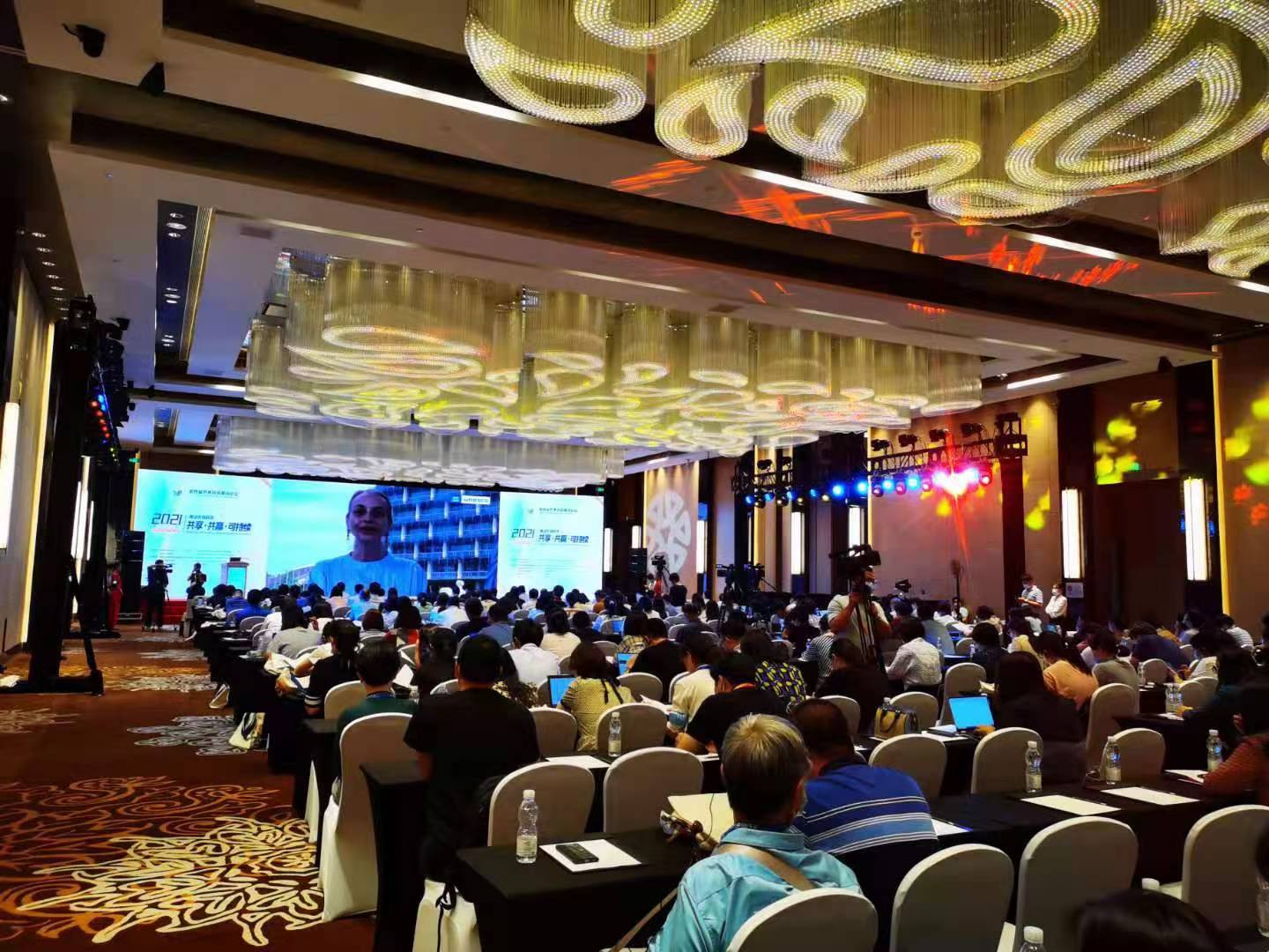 科技期刊国际会议中英同声传译有哪些难点？开放科学与学术出版专业翻译指南